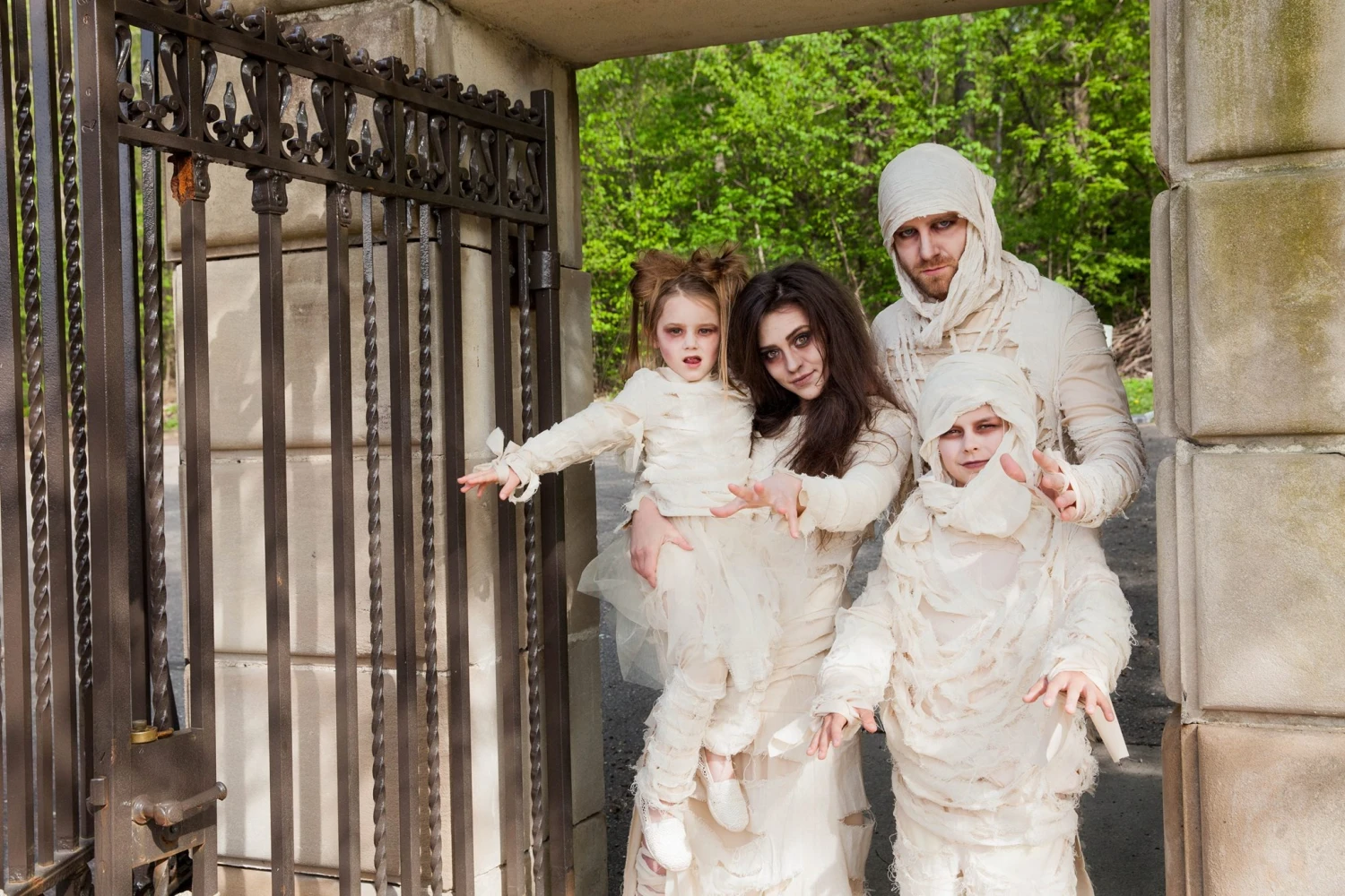 Creepy Costume Shop 21 Creepy Costume Shop -Creepy Costume Shop 35225992 1949707205092823 682770